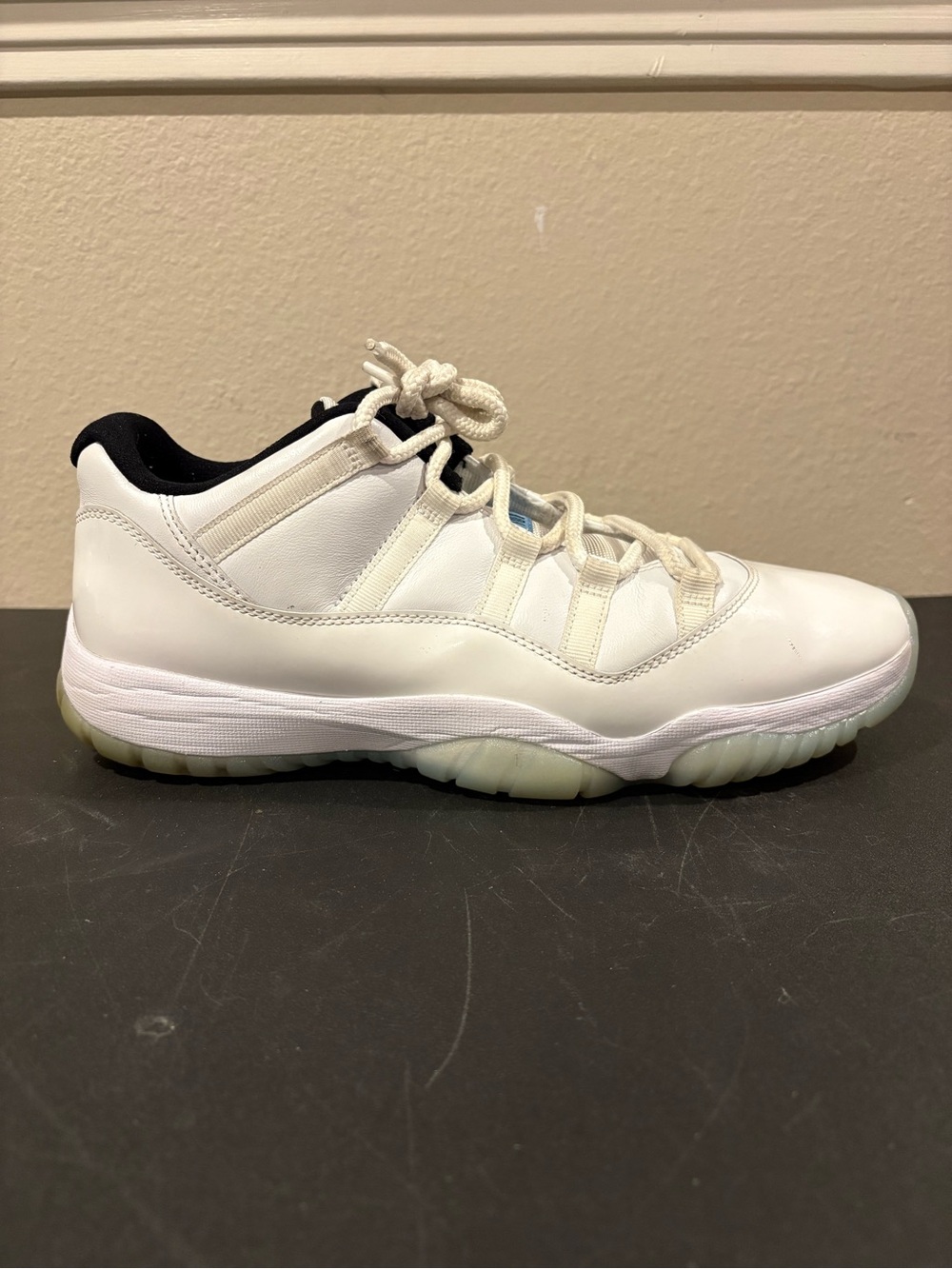 Nike Air Jordan 11 Retro Low Legend Blue Size 11 AV2187-117 White legend blue - Picture 2 of 10